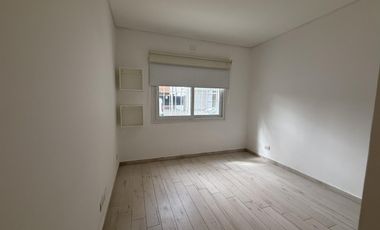 RESERVADA - Alquiler casa 4 amb jardin/parr/terraza en Martinez