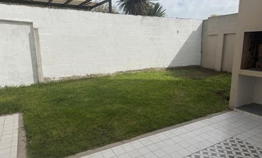 RESERVADA - Alquiler casa 4 amb jardin/parr/terraza en Martinez