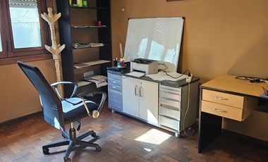 Esquina comercial 197 y panamericana 150 mts  1 piso por escalera