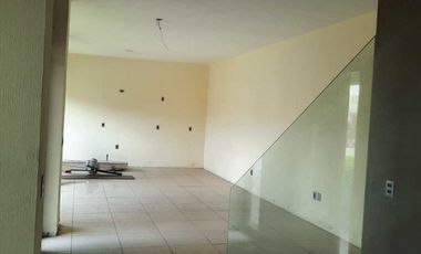 LOCAL EN VENTA HACIA TESISTÁN EN JUAN GIL PRECIADO