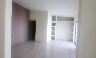 LOCAL EN VENTA HACIA TESISTÁN EN JUAN GIL PRECIADO