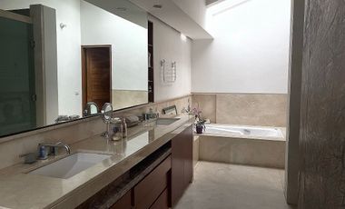 Espectacular casa en renta en Lomas Country