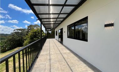 Casa en Arriendo en vía San Antonio - La Ceja
