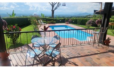 Finca independiente para la venta enla Via Arabia-Betulia!!!