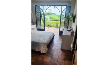 Finca independiente para la venta enla Via Arabia-Betulia!!!