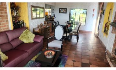 Finca independiente para la venta enla Via Arabia-Betulia!!!