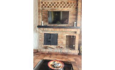Finca independiente para la venta enla Via Arabia-Betulia!!!