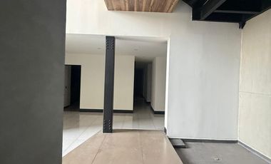 Edificio Comercial en Venta Frente a Nymphe towers