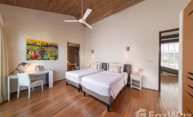 Oceanfront Family home