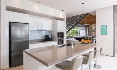Oceanfront Family home