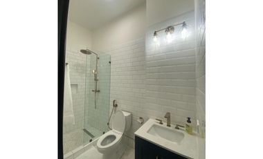ALQUILER/ VENTA PLAZUELA ALFARO EN EDIFICIO CORDOVEZ