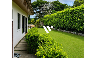 SE VENDE CASA EN HACIENDA LOS MOLINOS - ALTO BOQUETE