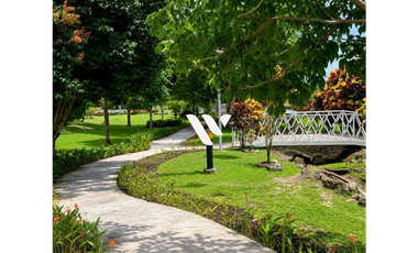 SE VENDE CASA EN HACIENDA LOS MOLINOS - ALTO BOQUETE