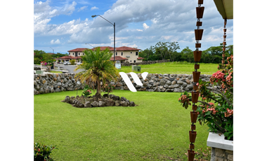 SE VENDE CASA EN HACIENDA LOS MOLINOS - ALTO BOQUETE