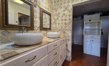 Vendo hermosa  Casa en Dos Mares Betania M.M