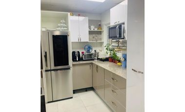 SE VENDE CASA EN PRADERAS DEL ROCIO, VILLA ZAITA