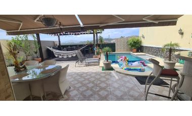 SE VENDE CASA EN PRADERAS DEL ROCIO, VILLA ZAITA