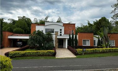 Casa campestre en condominio para la venta en Cerritos, Pereira!!!