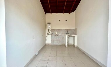 Vende casa segundo piso con terraza. Envigado. San Marcos.