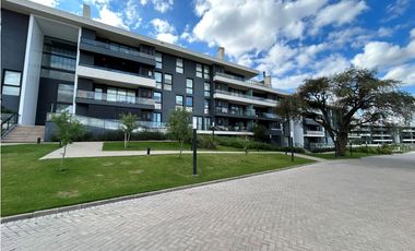 DEPARTAMENTO EN VALLE ESCONDIDO EN GREENPARK DOS DORMITORIOS AMOBLADO