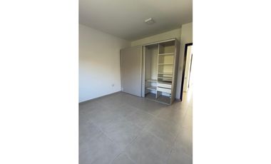 ALQUILO DUPLEX EN CHACRAS DEL NORTE TRES DORMITORIOS