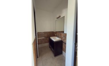 ALQUILO DUPLEX EN CHACRAS DEL NORTE TRES DORMITORIOS