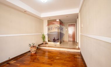 Departamento  2/3 dorm con cochera en venta