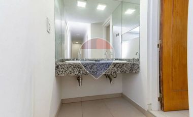 Duplex en venta de 2 dormitorios, patio y cochera