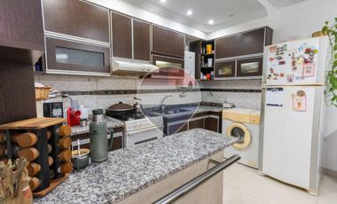 Duplex en venta de 2 dormitorios, patio y cochera