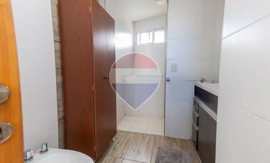 Duplex en venta de 2 dormitorios, patio y cochera