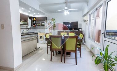 Duplex en venta de 2 dormitorios, patio y cochera
