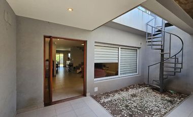 VENTA CASA EN BAJO LA VIÑA 3 DORMITORIOS