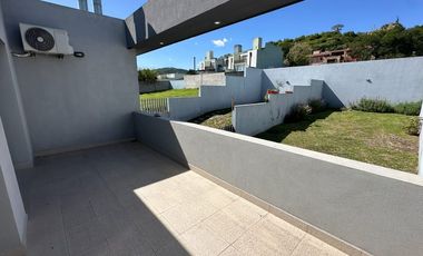 VENTA CASA EN BAJO LA VIÑA 3 DORMITORIOS
