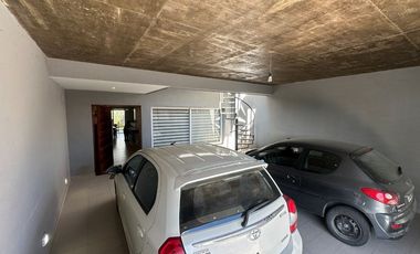 VENTA CASA EN BAJO LA VIÑA 3 DORMITORIOS