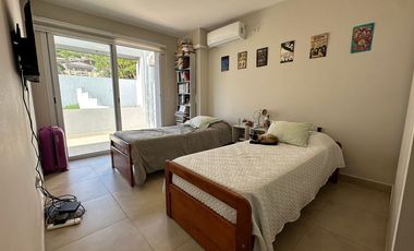 VENTA CASA EN BAJO LA VIÑA 3 DORMITORIOS