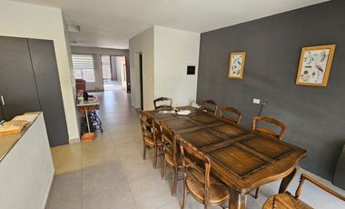 VENTA CASA EN BAJO LA VIÑA 3 DORMITORIOS