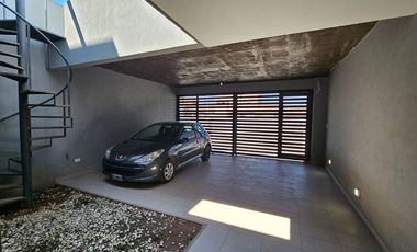 VENTA CASA EN BAJO LA VIÑA 3 DORMITORIOS