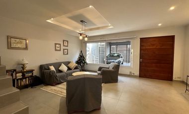 VENTA CASA EN BAJO LA VIÑA 3 DORMITORIOS