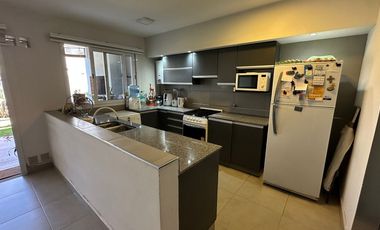 VENTA CASA EN BAJO LA VIÑA 3 DORMITORIOS