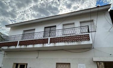 Chalet PH en alquiler en San Justo