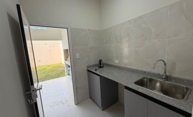Se Alquila Casa en Avellaneda Santa Fe