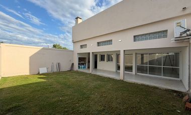 Se Alquila Casa en Avellaneda Santa Fe