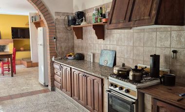Casa en venta en Almirante Brown