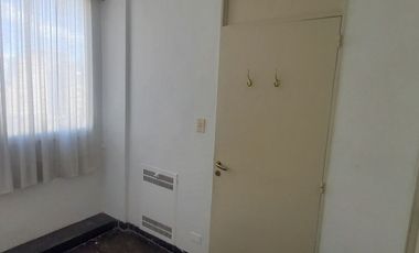 Alquiler: Semipiso en Edificio Ñaró - Peatonal de Concordia