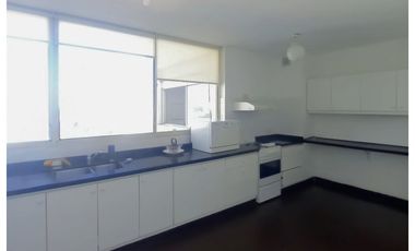 Alquiler: Semipiso en Edificio Ñaró - Peatonal de Concordia