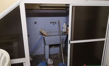 Casa en alquiler c/ cochera en Villa Soldati