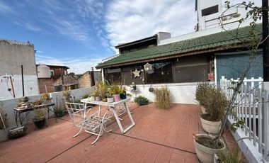 CASA 5 AMB VILLA MADERO MAS  GALPON Y COCHERA
