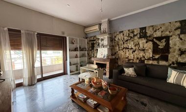 CASA 5 AMB VILLA MADERO MAS  GALPON Y COCHERA