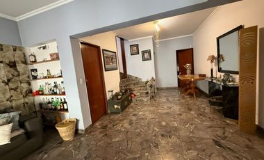 CASA 5 AMB VILLA MADERO MAS  GALPON Y COCHERA