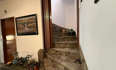 CASA 5 AMB VILLA MADERO MAS  GALPON Y COCHERA